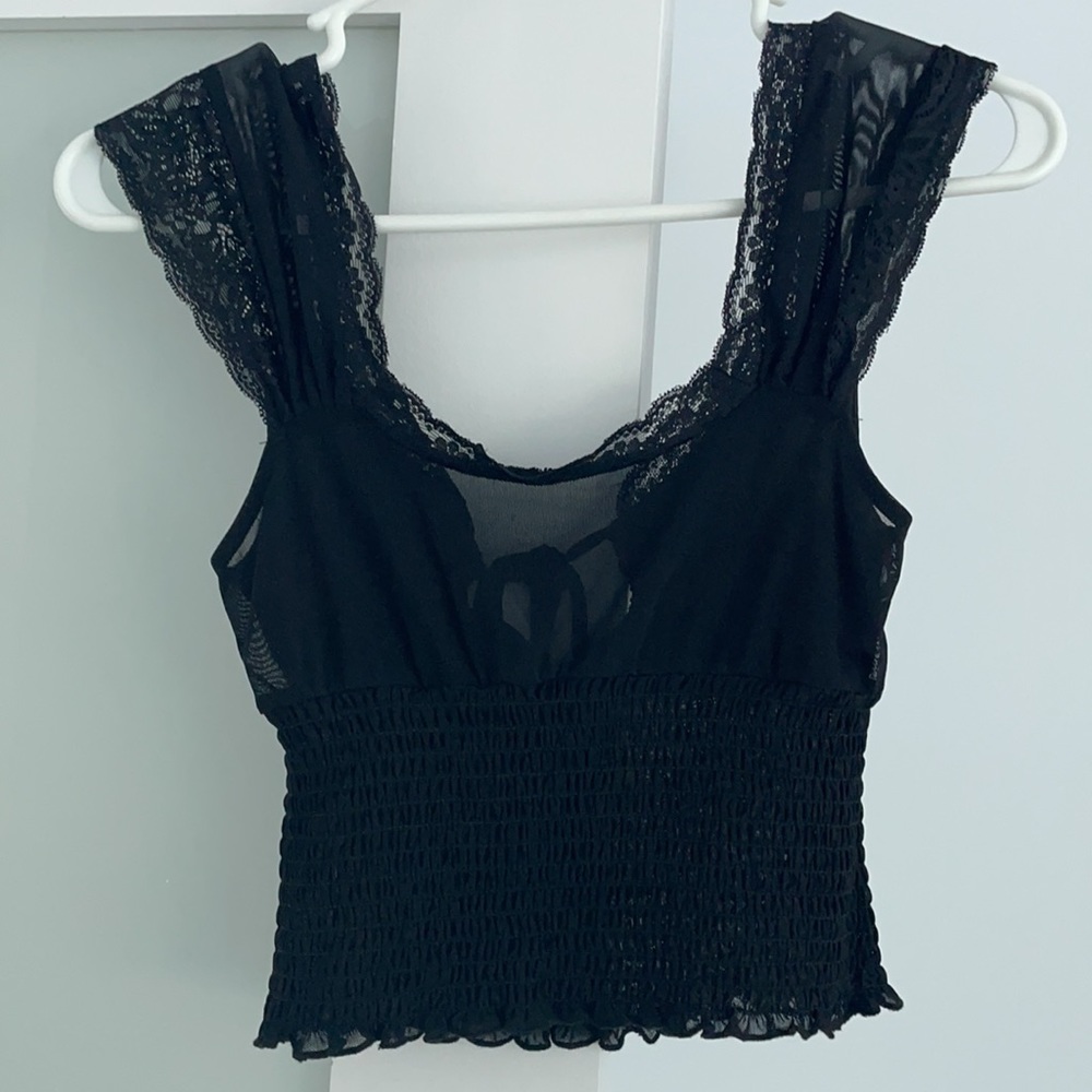 Adorable fitted top - Picture 3 of 3